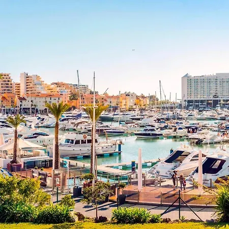 Modern Ocean View 2 Min Walk To *